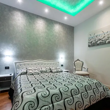 Fashion Silver Apartment *