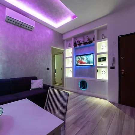 Fashion Silver Apartment *